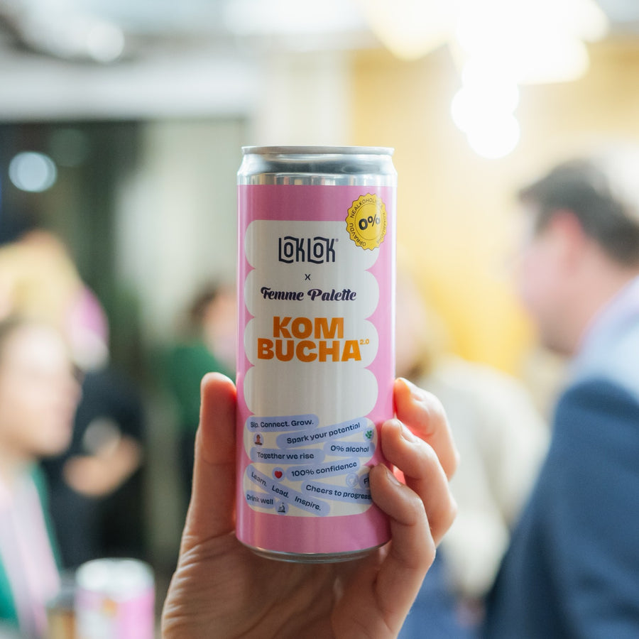 Kombucha Loklok s logem firmy Femme Palette na společné etiketě
